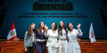 Keiko Fujimori recibe credenciales y jurará