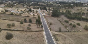 Más de 4.000 personas se benefician con la vía República II que fortalece la conectividad entre Riobamba y Guano