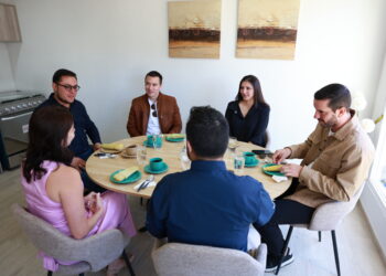 PRESIDENTE NOBOA RECORRE PROYECTO DE VIVIENDAS DE INTERÉS SOCIAL EN TERRAZAS DEL CHAMIZAL