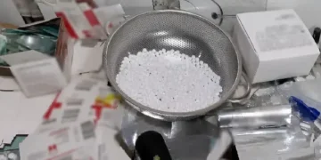 2 personas son procesadas por presunta falsificación de medicamentos