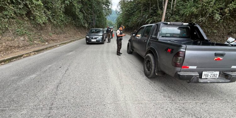2.427 funcionarios reforzarán la seguridad y atención en Chimborazo durante el feriado del 10 de Agosto
