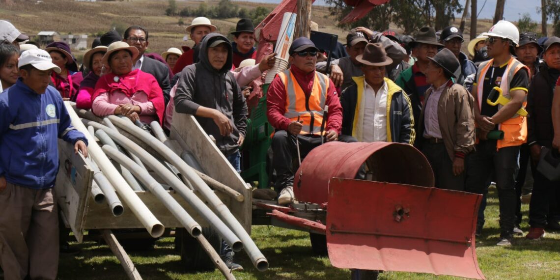 Más de 300 familias de Tzimbuto-Quincahuán se benefician con la culminación de su sistema de alcantarillado