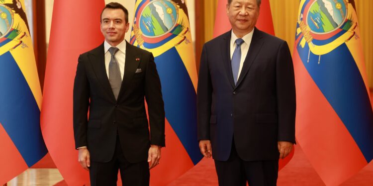 Ecuador y China refuerzan cooperación con encuentro presidencial
