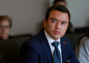 Gobierno anticipa pago del décimo tercer sueldo para trabajadores públicos