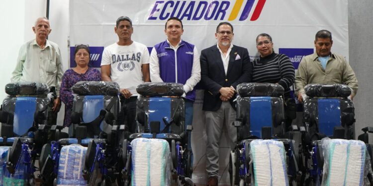 Gobierno Nacional invierte USD 1,4 millones en 5.779 ayudas para mejorar la movilidad y autonomía de personas con discapacidad
