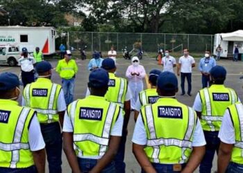 CTE rechaza agresión contra agente durante operativo de tránsito en Durán