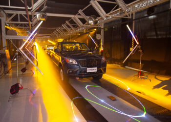 Aymesa recibe reconocimiento de la Cámara Ecuatoriana Panameña por su liderazgo, trayectoria y aporte a la industria automotriz nacional