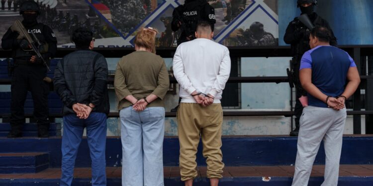 Ocho detenidos por presunta red que favoreció a Dritan Rexhepi