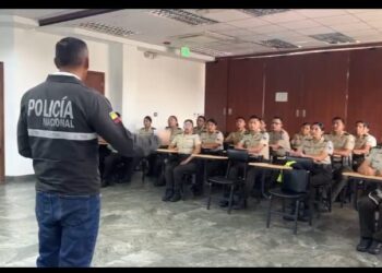 382 aspirantes con perfil profesional inician su formación policial