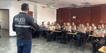 382 aspirantes con perfil profesional inician su formación policial