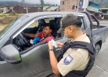 Operativos policiales refuerzan seguridad y control en Alausí–Chunchi, Pallatanga y Sibambe
