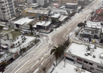 : Quito enfrenta secuelas de una de las mayores granizadas registradas en la capital