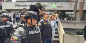 Operativos en Quito y Alausí desarticulan presunta banda que estafaba a adultos mayores